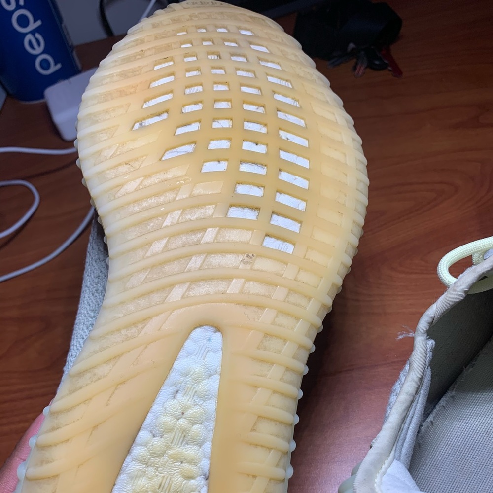 Yeezy 350 boost V2 “Butter” - Picture 5 of 7